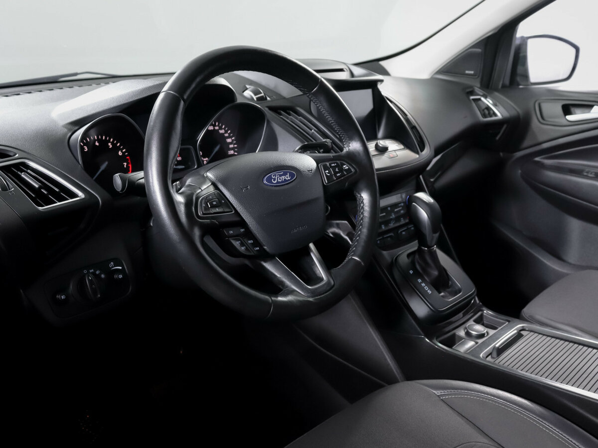 Купить Ford Kuga с пробегом. Фото: #12