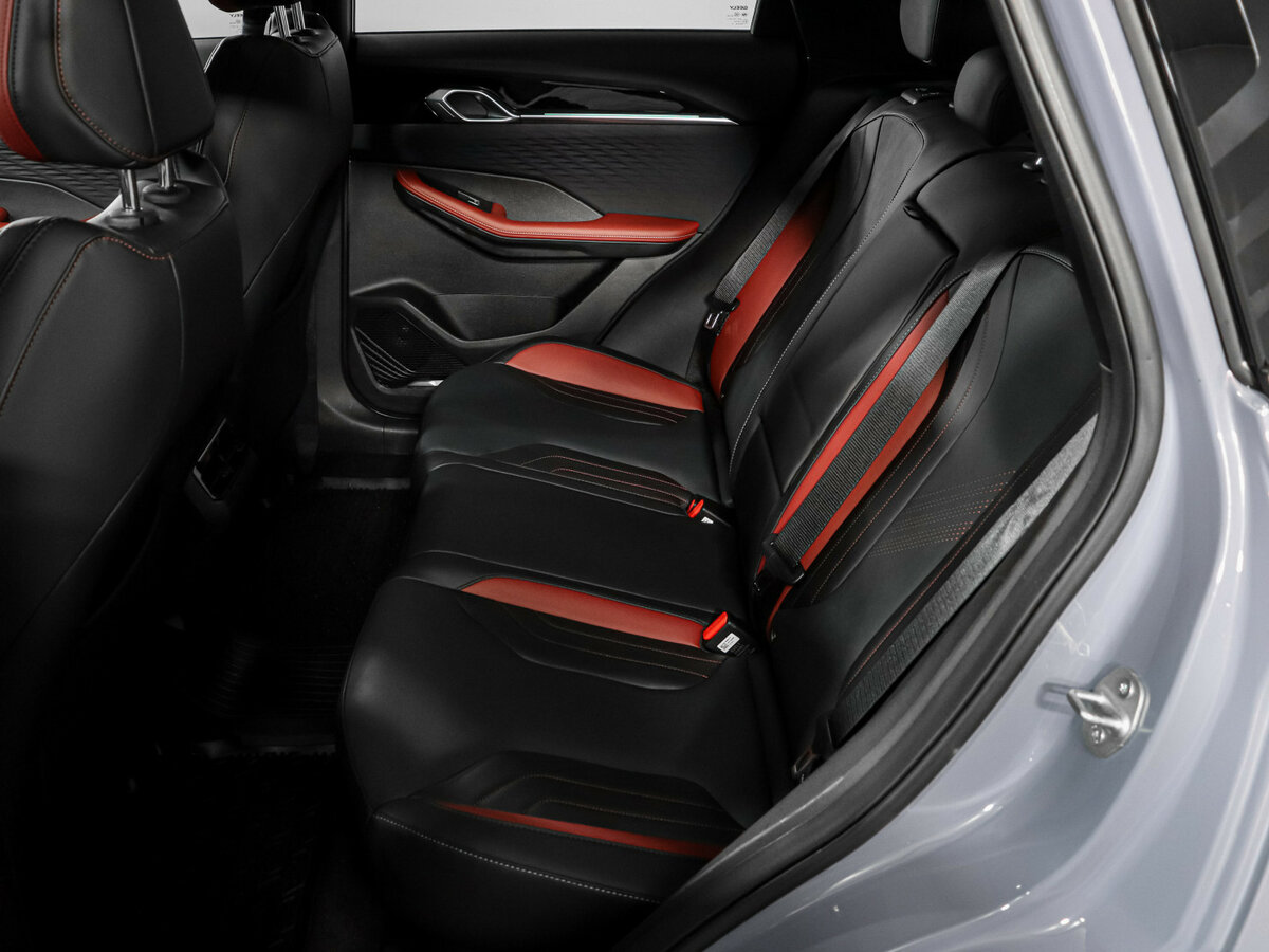 Купить Geely Coolray с пробегом. Фото: #6