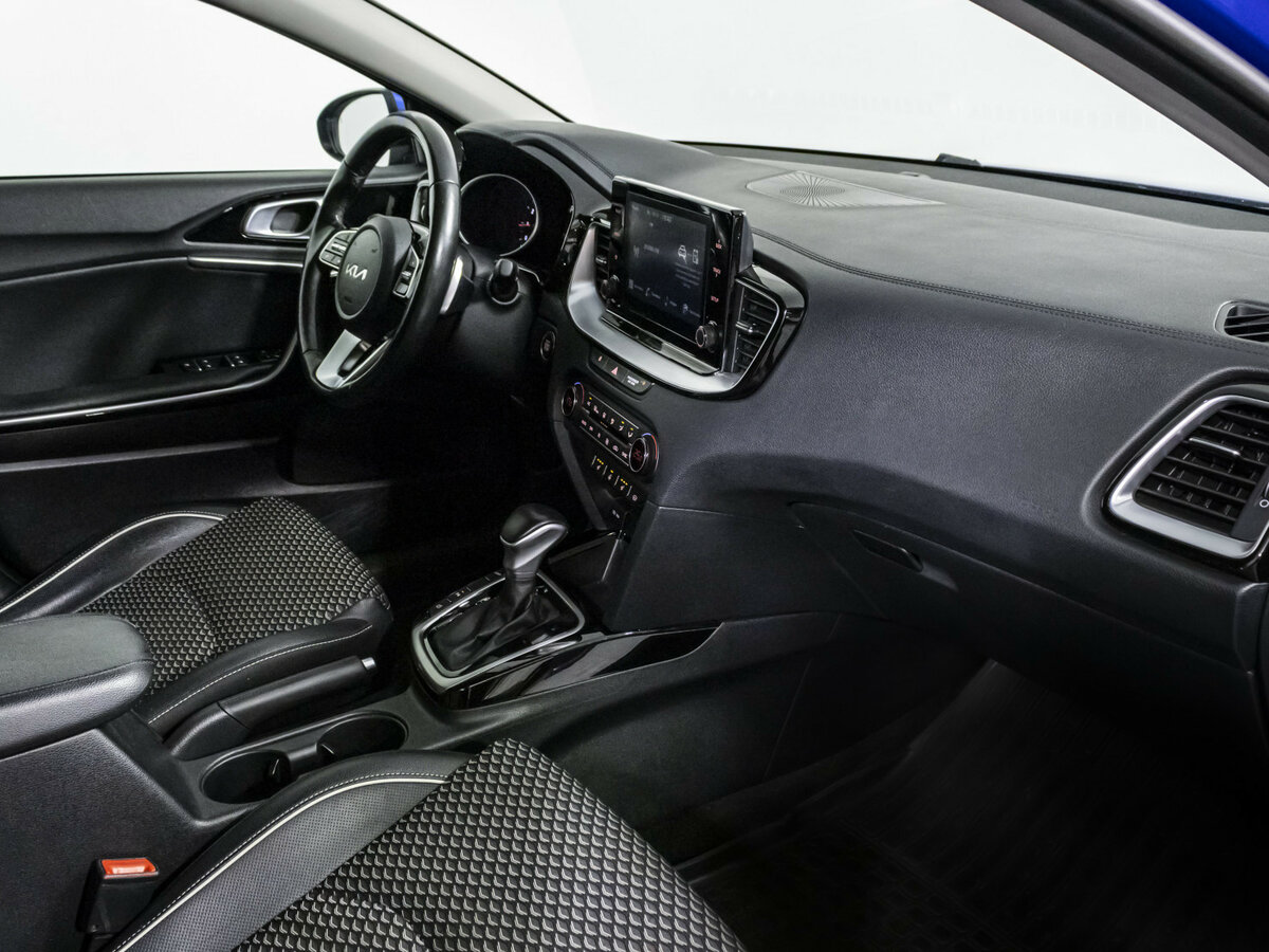 Купить Kia Ceed с пробегом. Фото: #6
