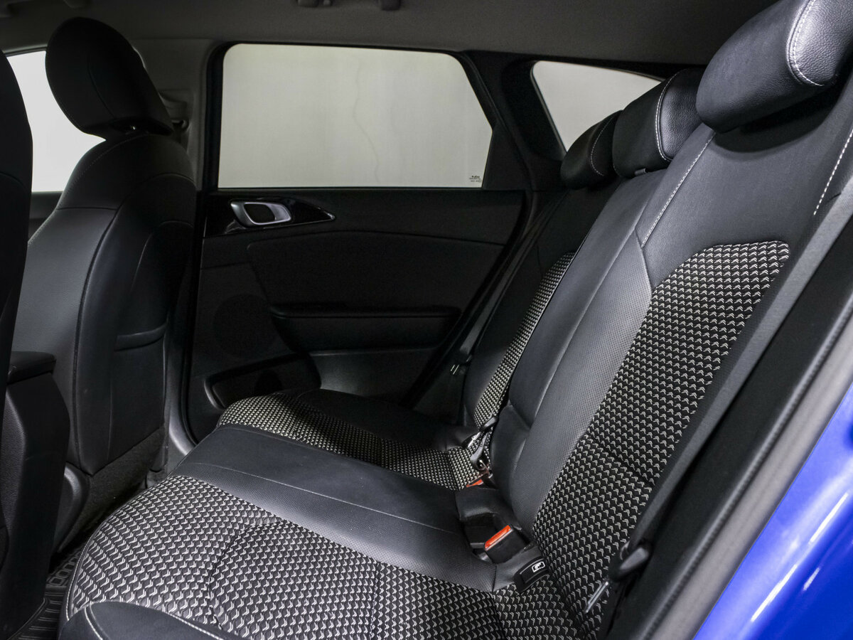 Купить Kia Ceed с пробегом. Фото: #7
