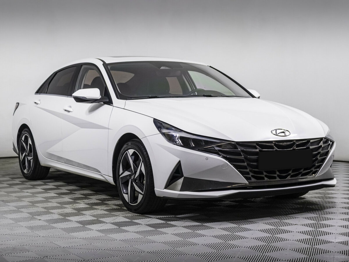 Купить Hyundai Elantra с пробегом. Фото: #2