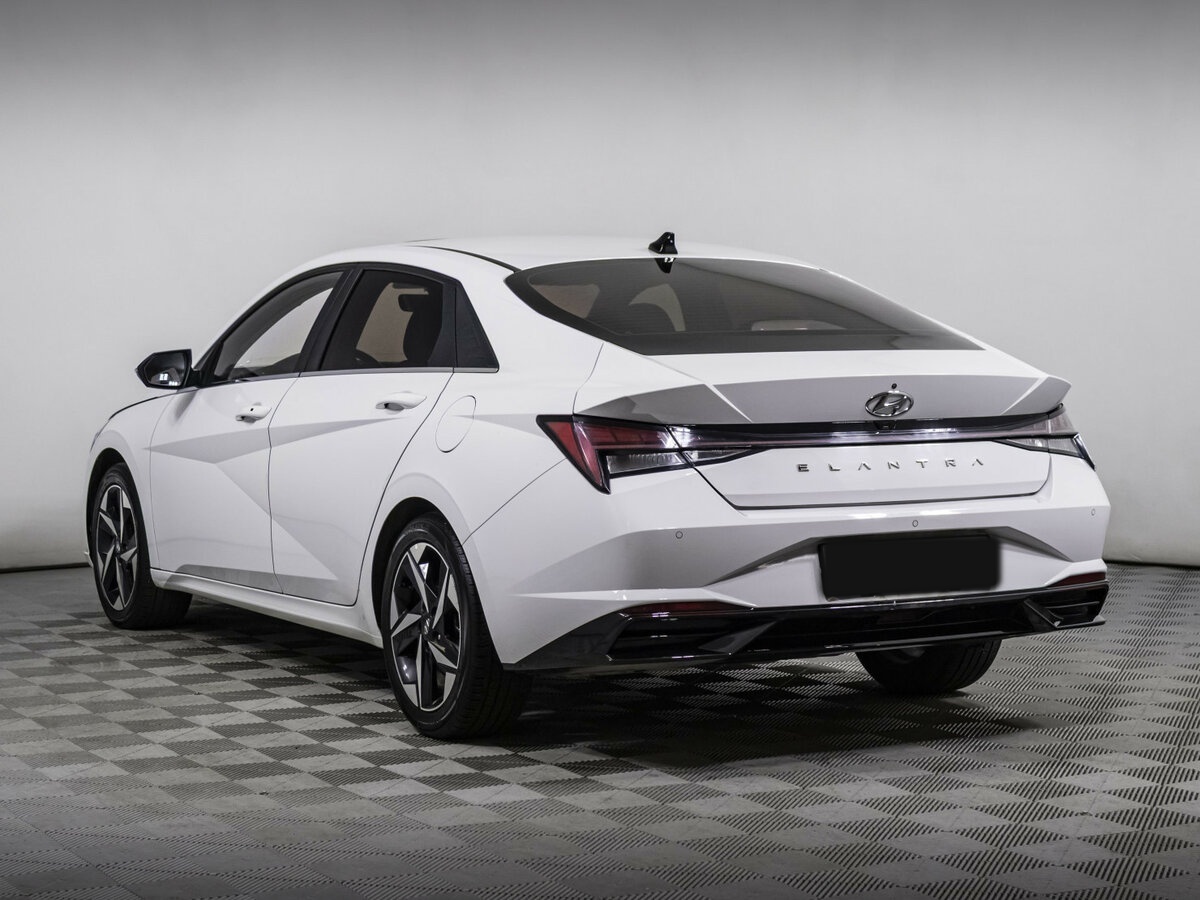 Купить Hyundai Elantra с пробегом. Фото: #5