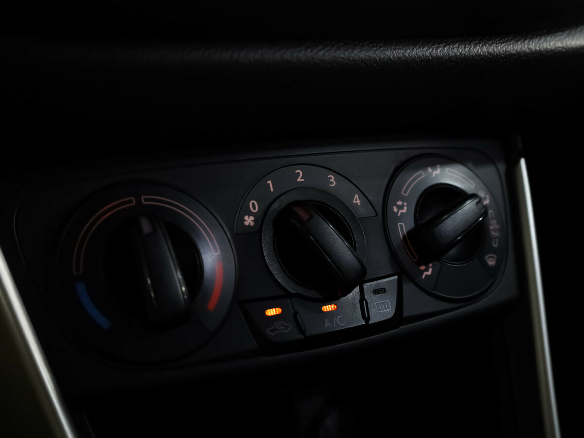 Купить Suzuki SX4 с пробегом. Фото: #14