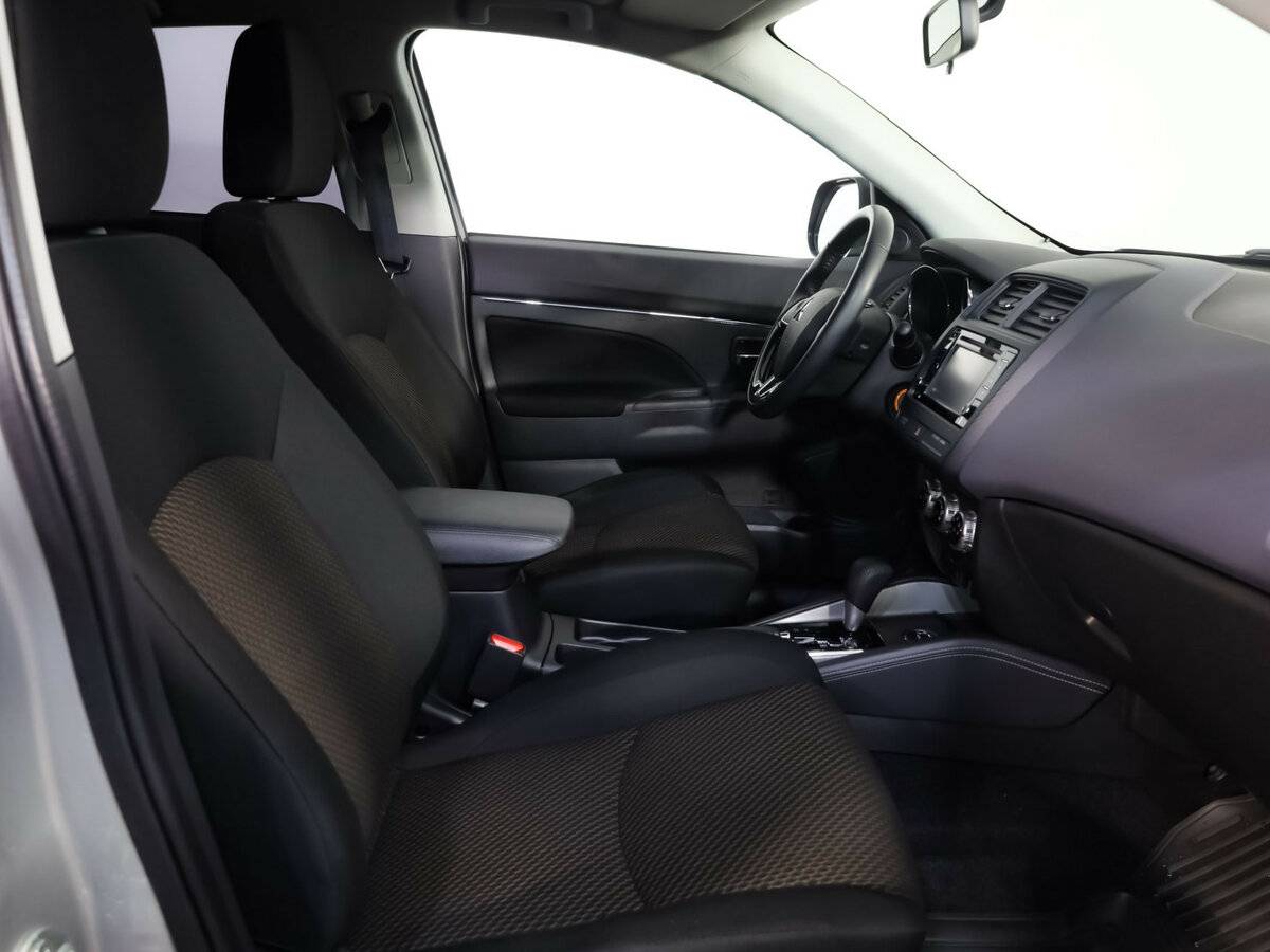 Купить Mitsubishi ASX с пробегом. Фото: #16