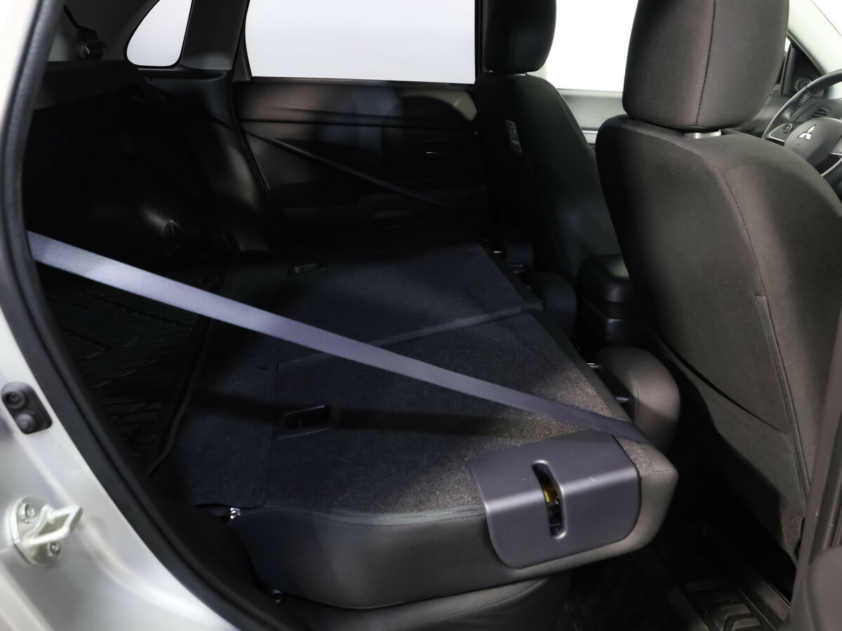 Купить Mitsubishi ASX с пробегом. Фото: #20