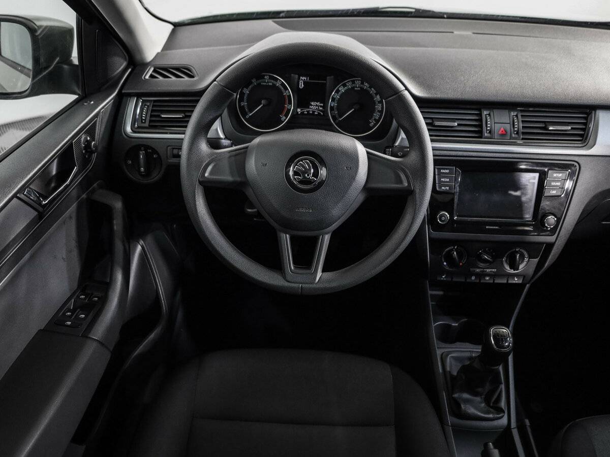 Купить Skoda Rapid с пробегом. Фото: #8