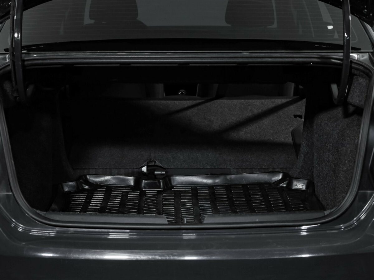 Купить Volkswagen Polo с пробегом. Фото: #20