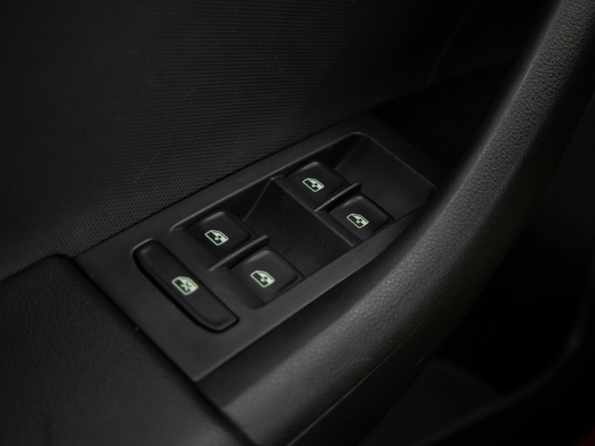 Купить Skoda Rapid с пробегом. Фото: #13