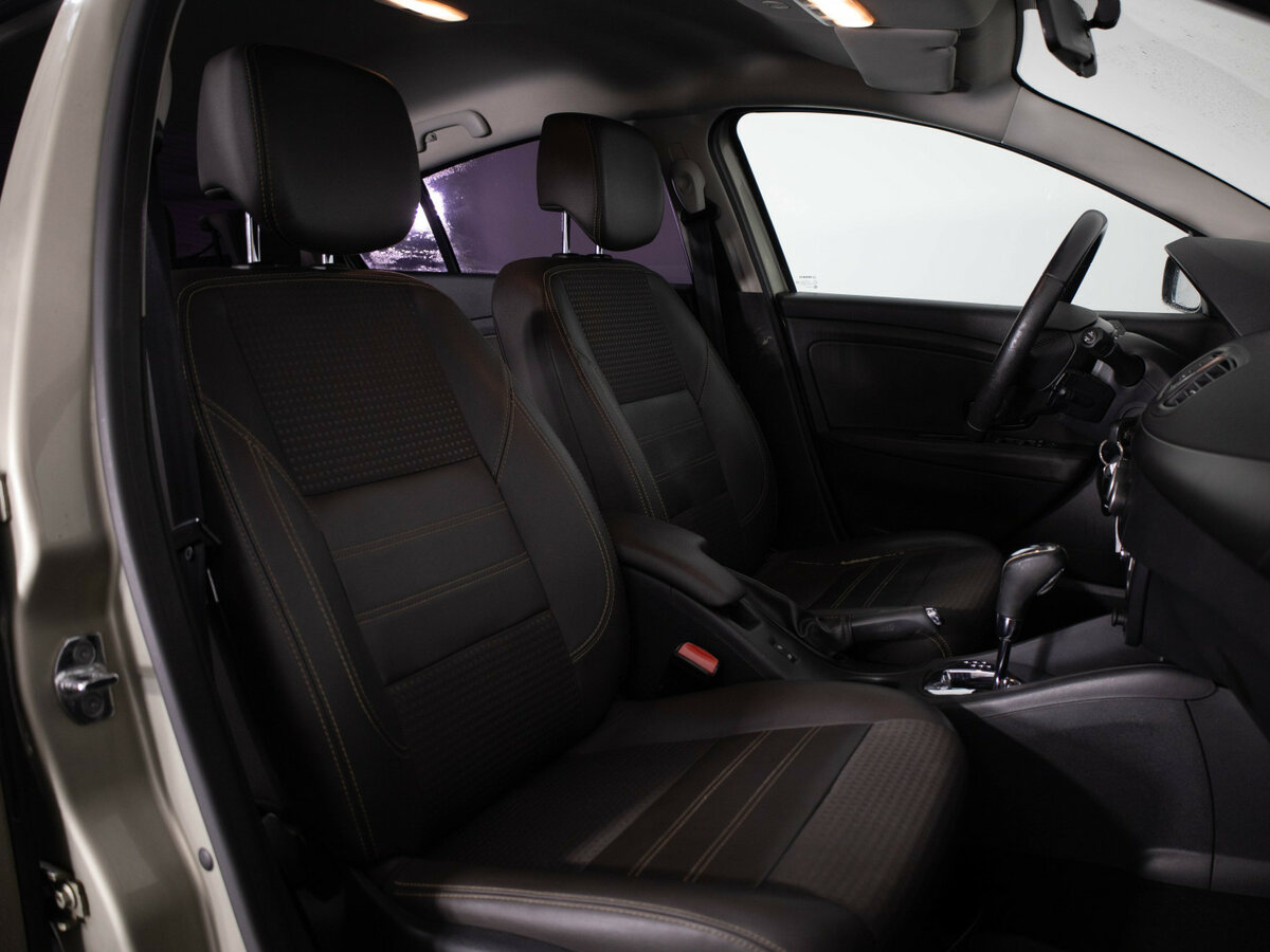 Купить Renault Fluence с пробегом. Фото: #12