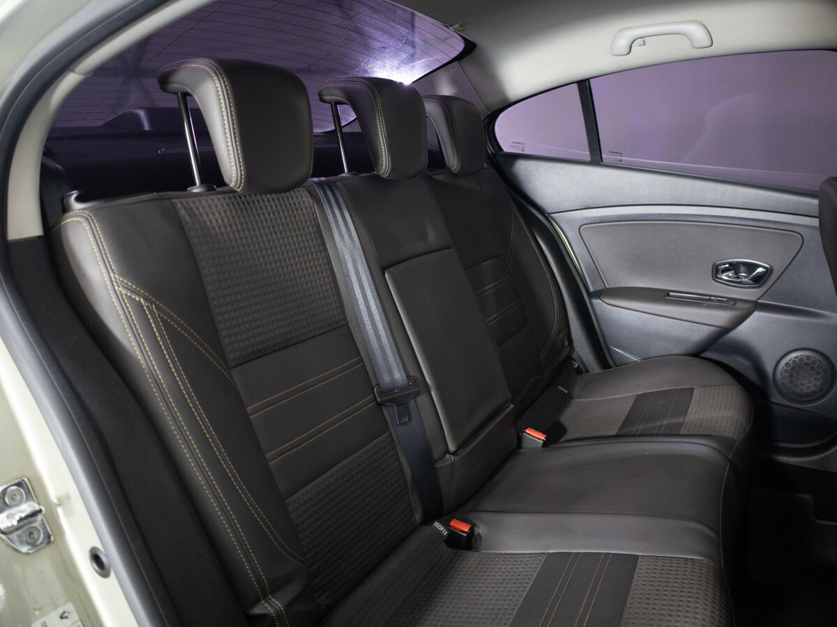 Купить Renault Fluence с пробегом. Фото: #13