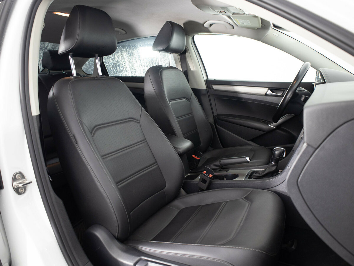Купить Volkswagen Passat с пробегом. Фото: #16