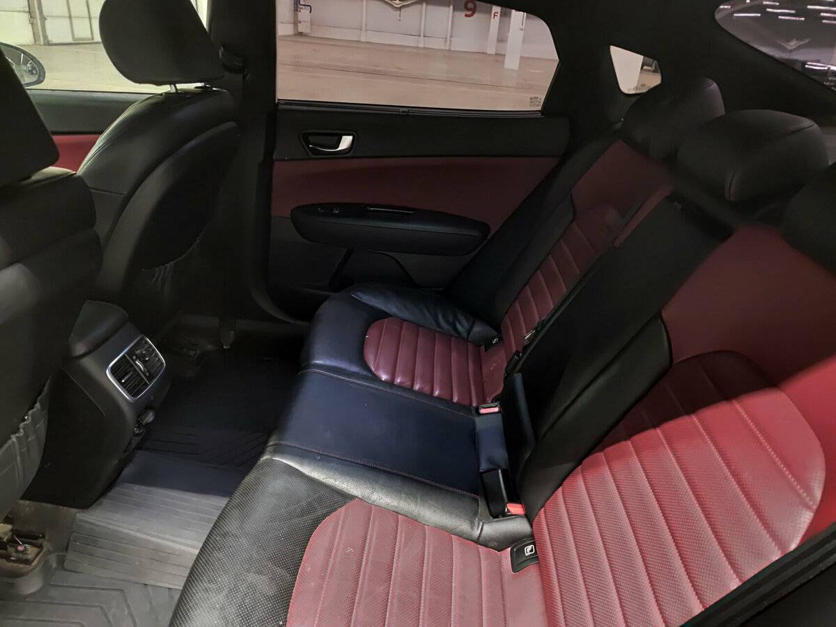 Купить Kia Optima с пробегом. Фото: #11