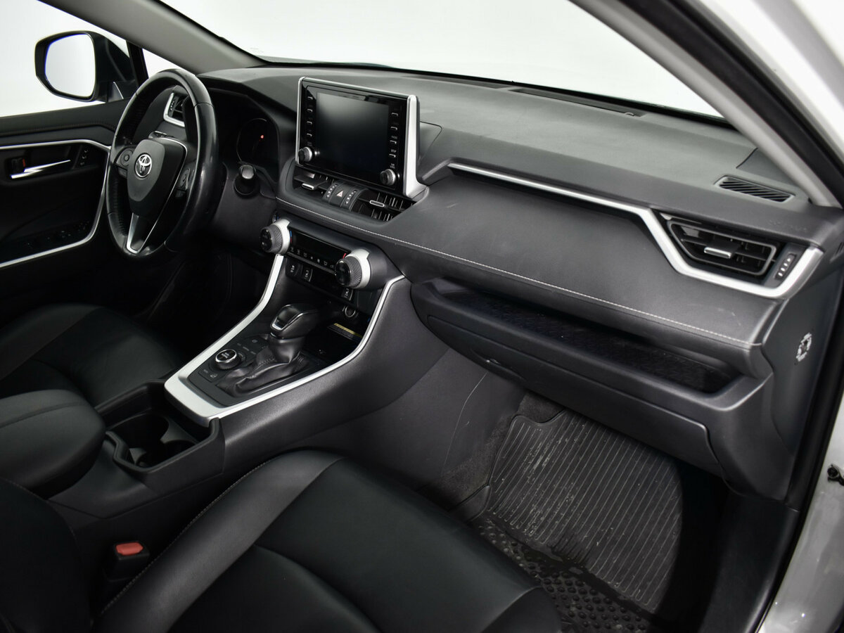 Купить Toyota RAV4 с пробегом. Фото: #12