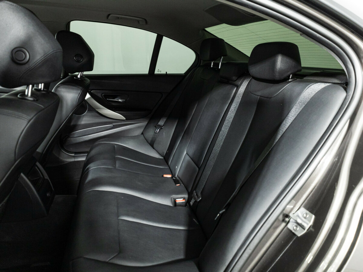 Купить BMW 3 серии с пробегом. Фото: #9