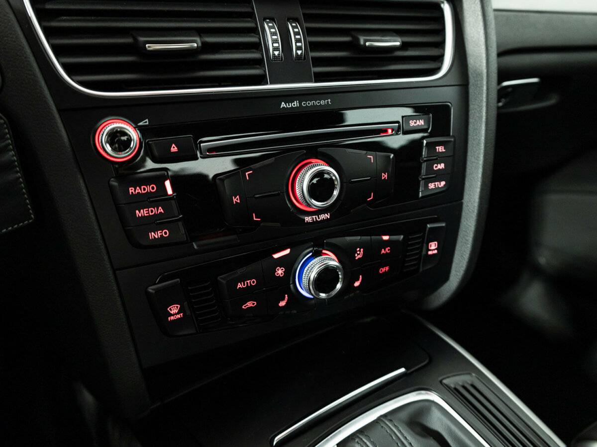 Купить Audi A4 с пробегом. Фото: #13