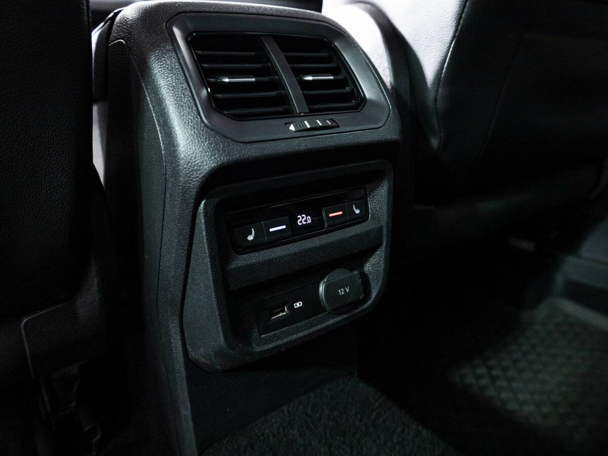 Купить Volkswagen Tiguan с пробегом. Фото: #18