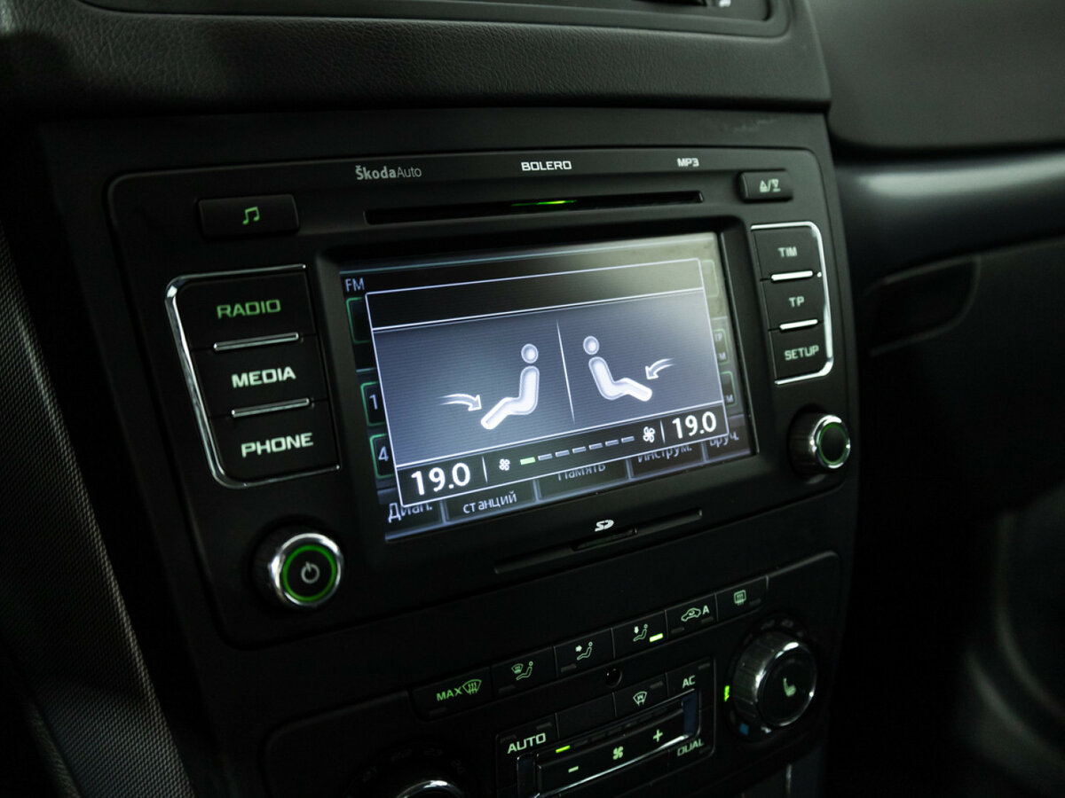 Купить Skoda Yeti с пробегом. Фото: #15