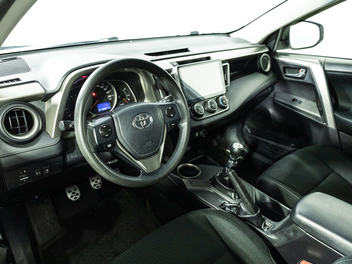 Купить Toyota RAV4 с пробегом. Фото: #8