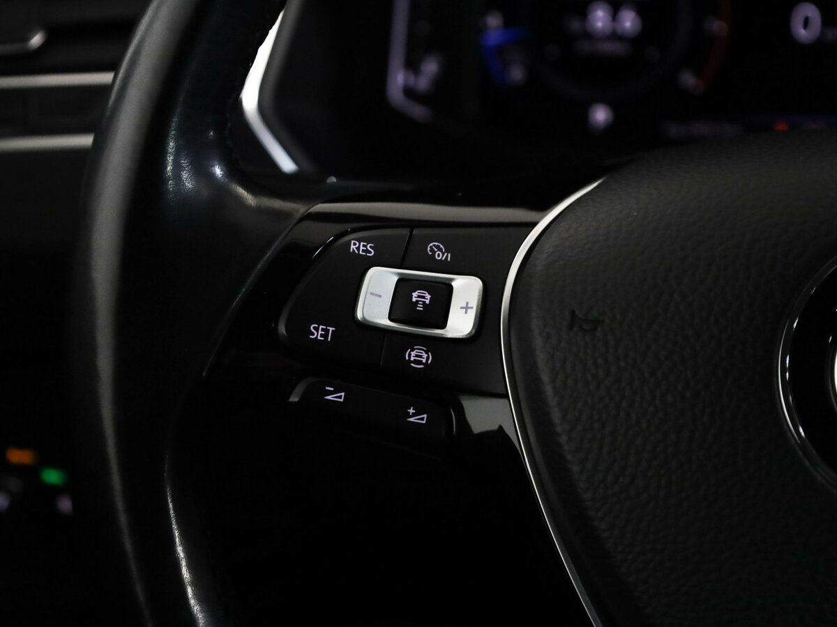 Купить Volkswagen Tiguan с пробегом. Фото: #12