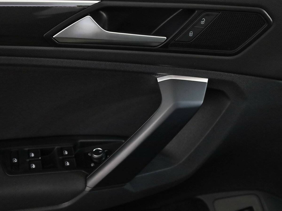 Купить Volkswagen Tiguan с пробегом. Фото: #20