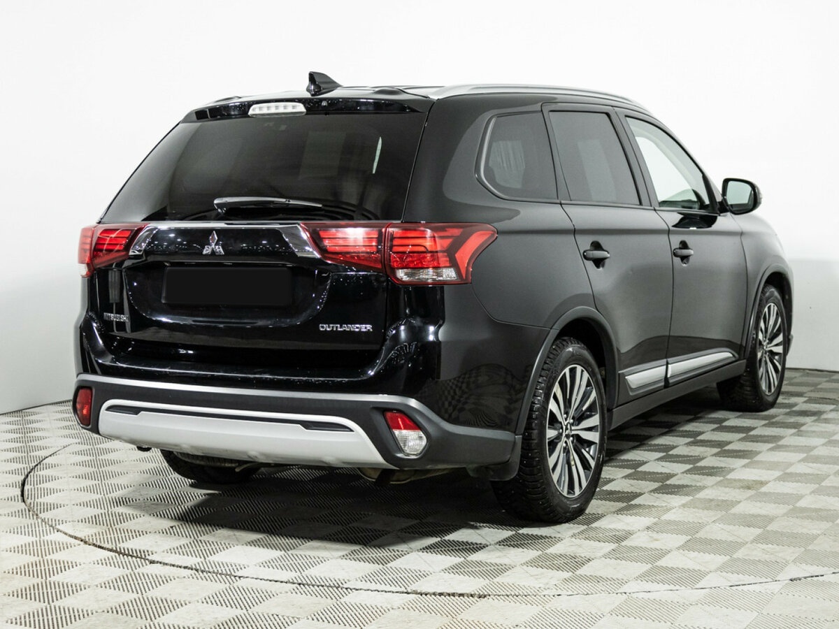 Купить Mitsubishi Outlander с пробегом. Фото: #4