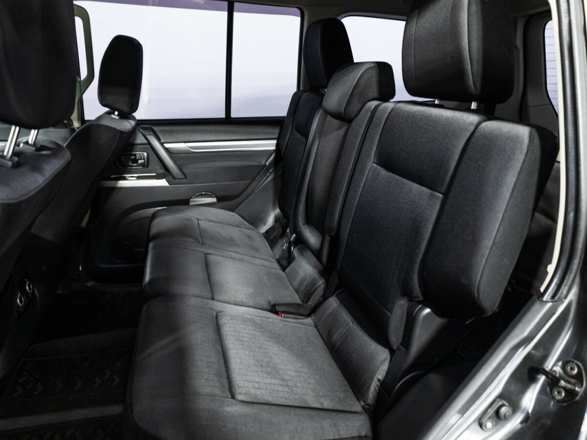 Купить Mitsubishi Pajero с пробегом. Фото: #8