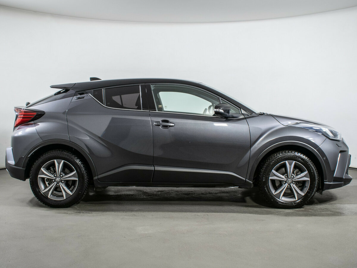Купить Toyota C-HR с пробегом. Фото: #3
