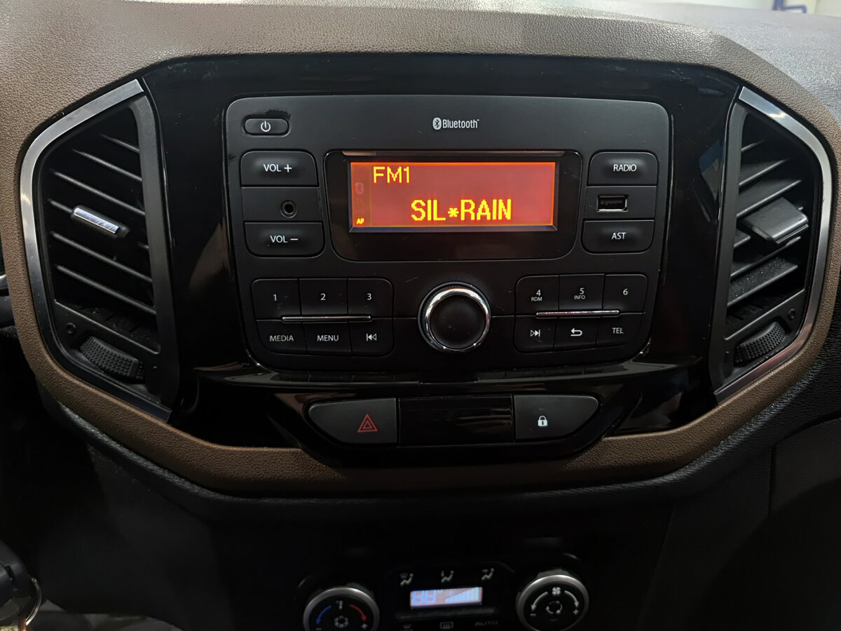 Купить Lada (ВАЗ) XRAY с пробегом. Фото: #14