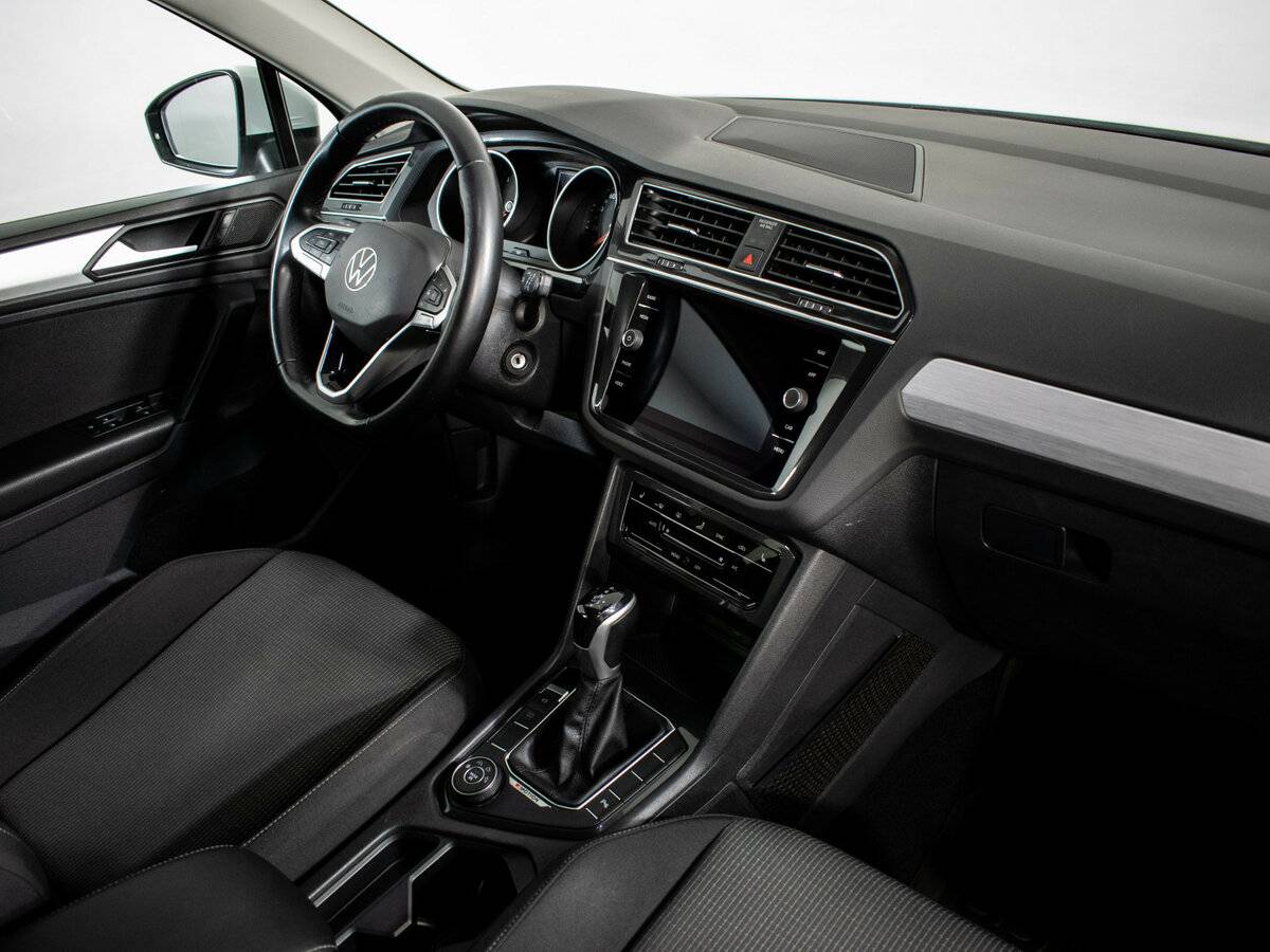 Купить Volkswagen Tiguan с пробегом. Фото: #9