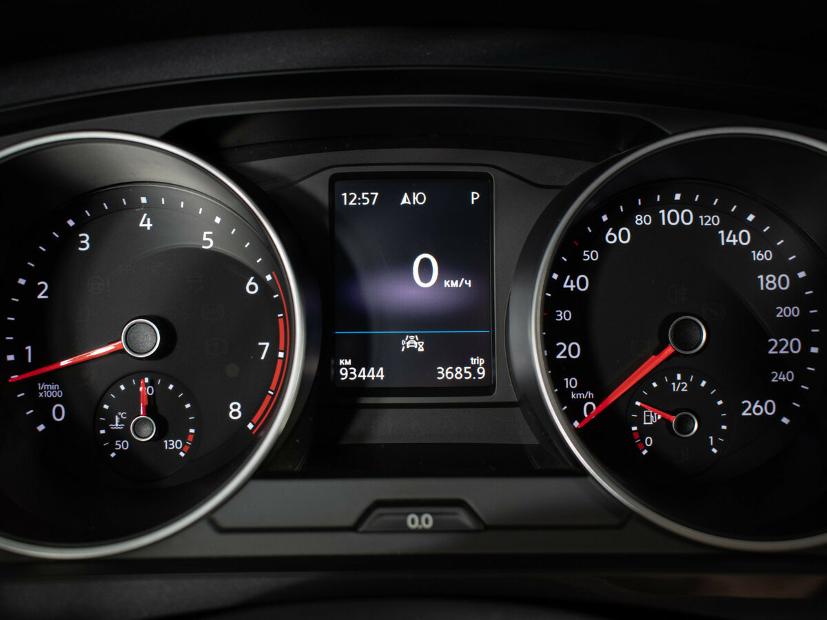 Купить Volkswagen Tiguan с пробегом. Фото: #11