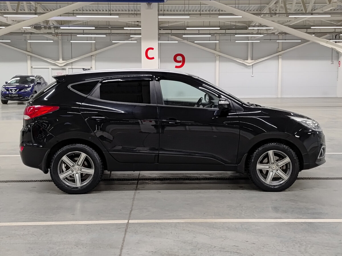 Купить Hyundai ix35 с пробегом. Фото: #3