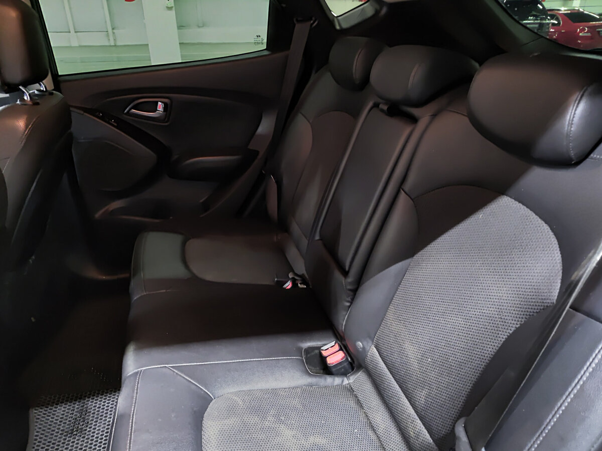 Купить Hyundai ix35 с пробегом. Фото: #11