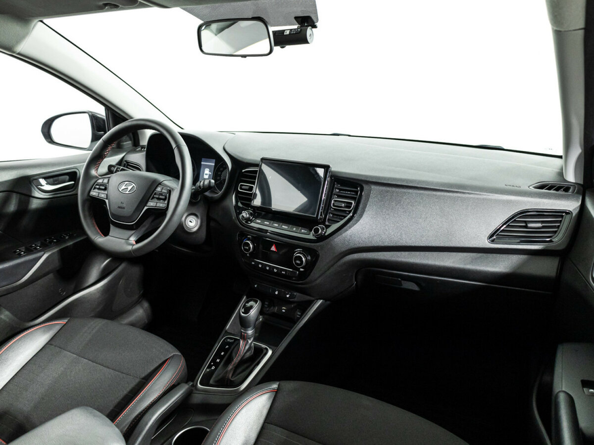 Купить Solaris HS с пробегом. Фото: #8