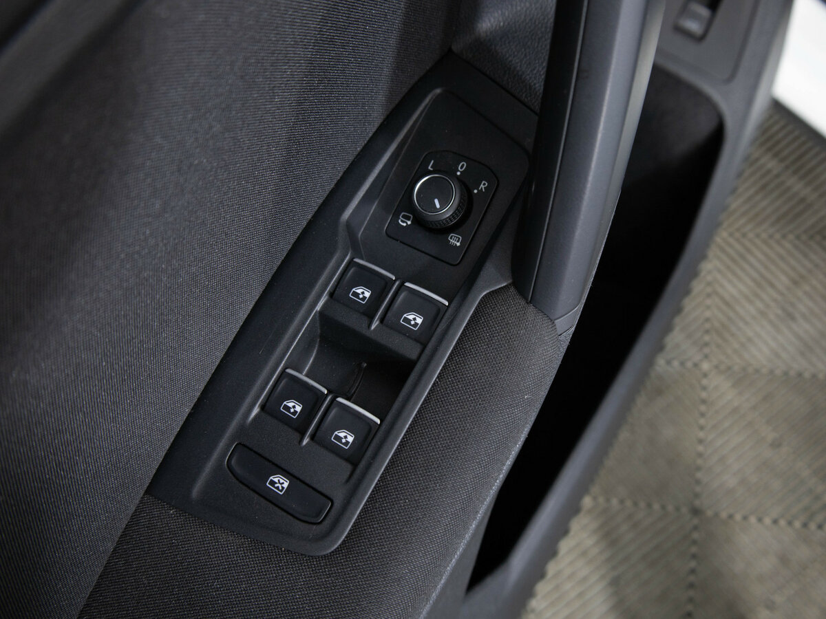 Купить Volkswagen Tiguan с пробегом. Фото: #15
