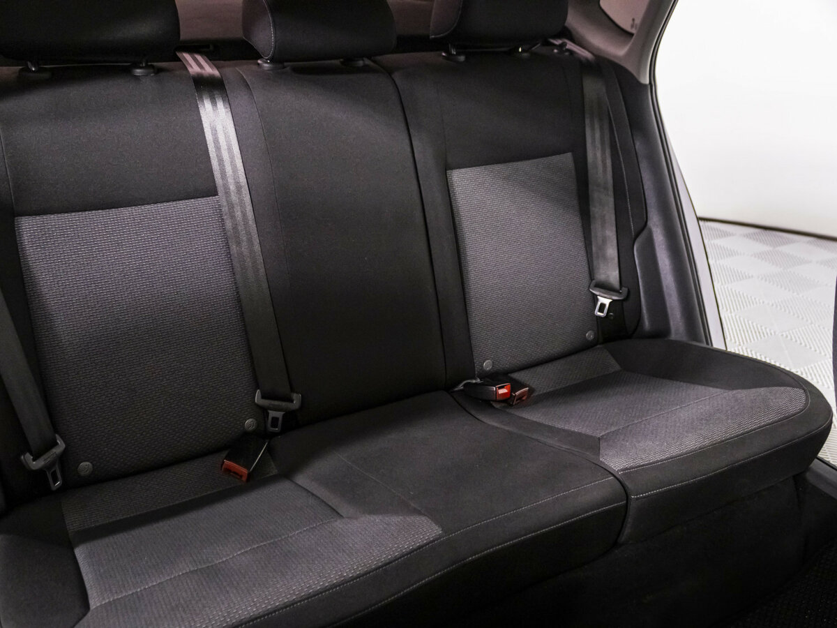 Купить Volkswagen Polo с пробегом. Фото: #9