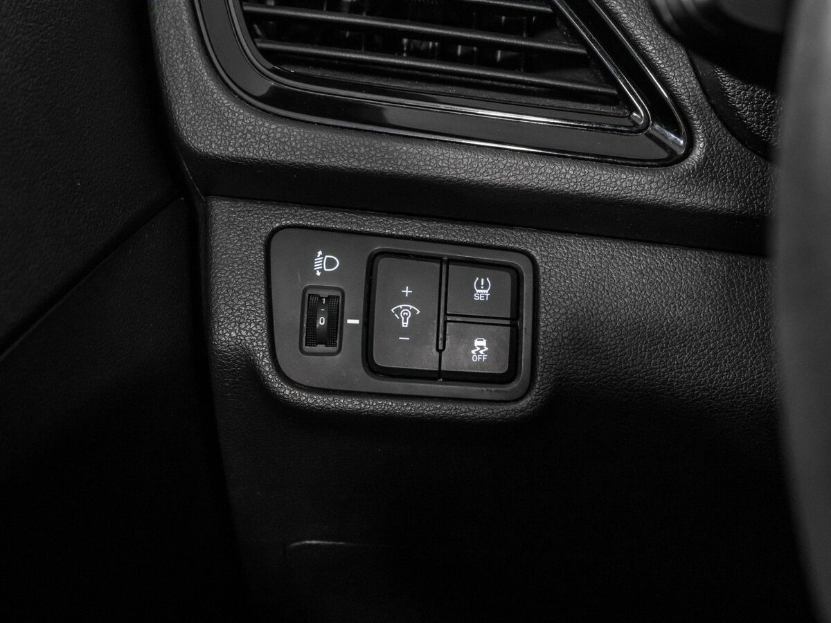 Купить Hyundai Solaris с пробегом. Фото: #12