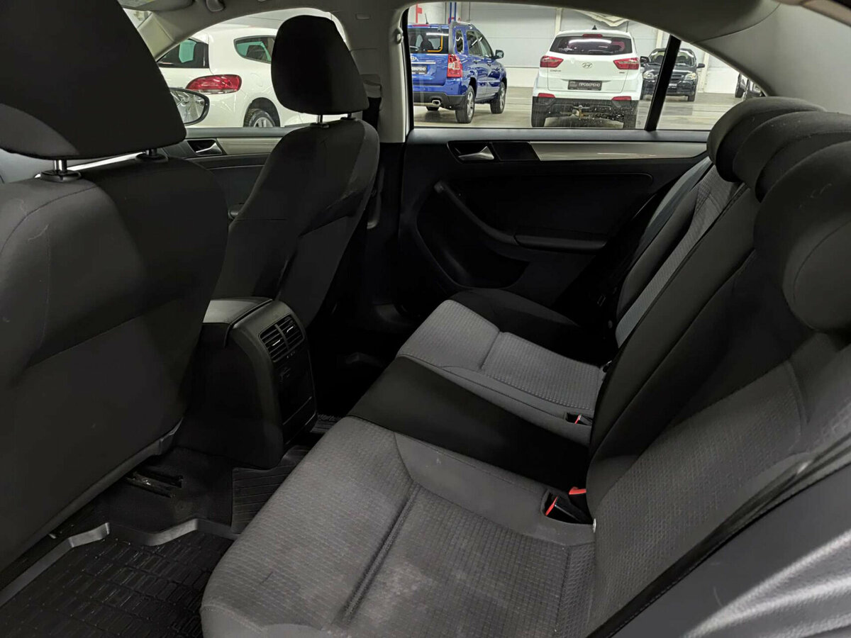 Купить Volkswagen Jetta с пробегом. Фото: #11