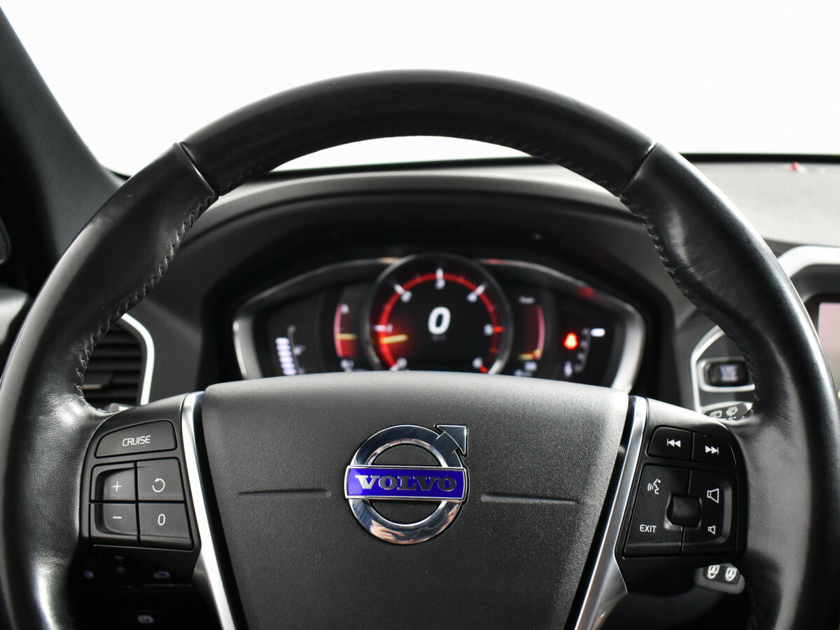 Купить Volvo XC60 с пробегом. Фото: #12
