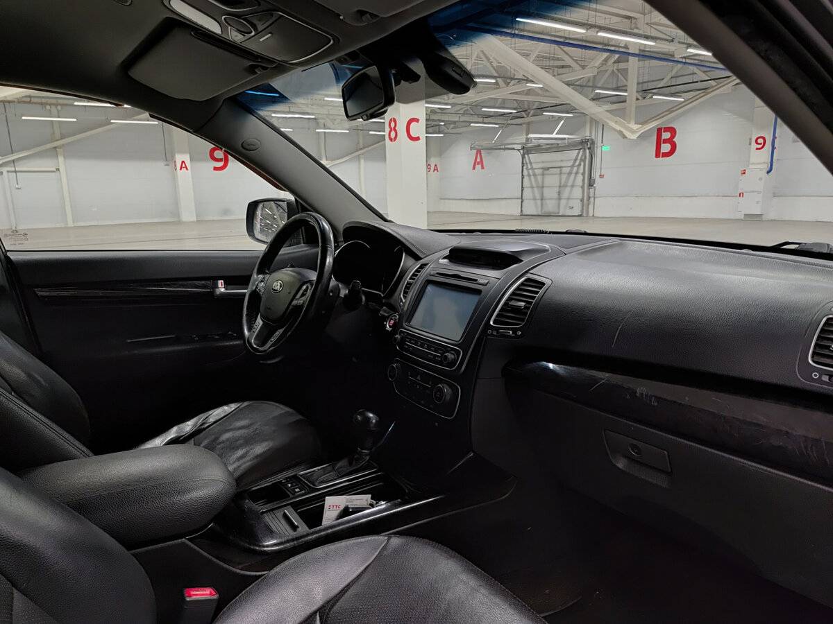 Купить Kia Sorento с пробегом. Фото: #10