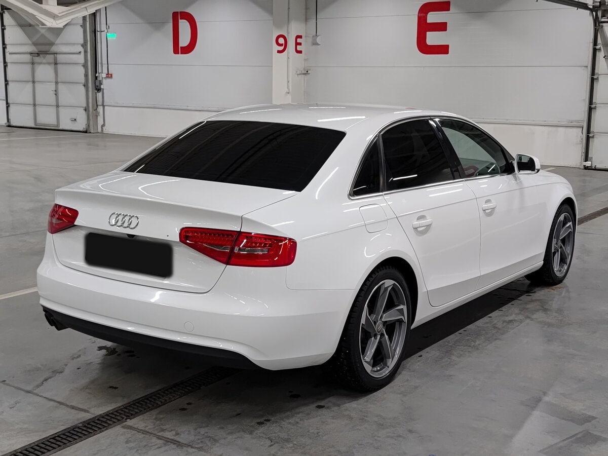 Купить Audi A4 с пробегом. Фото: #4