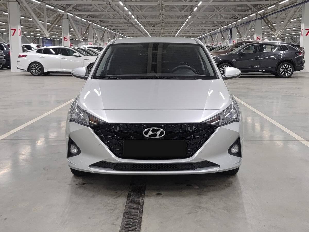 Купить Solaris HS с пробегом. Фото: #1