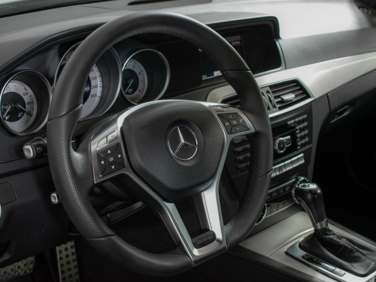 Купить Mercedes-Benz C-Класс с пробегом. Фото: #10