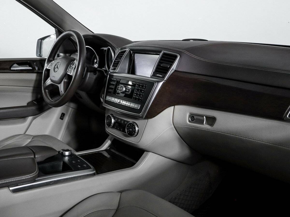 Купить Mercedes-Benz M-Класс с пробегом. Фото: #8