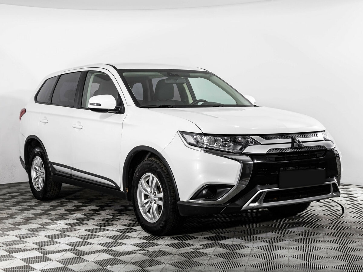 Купить Mitsubishi Outlander с пробегом. Фото: #2