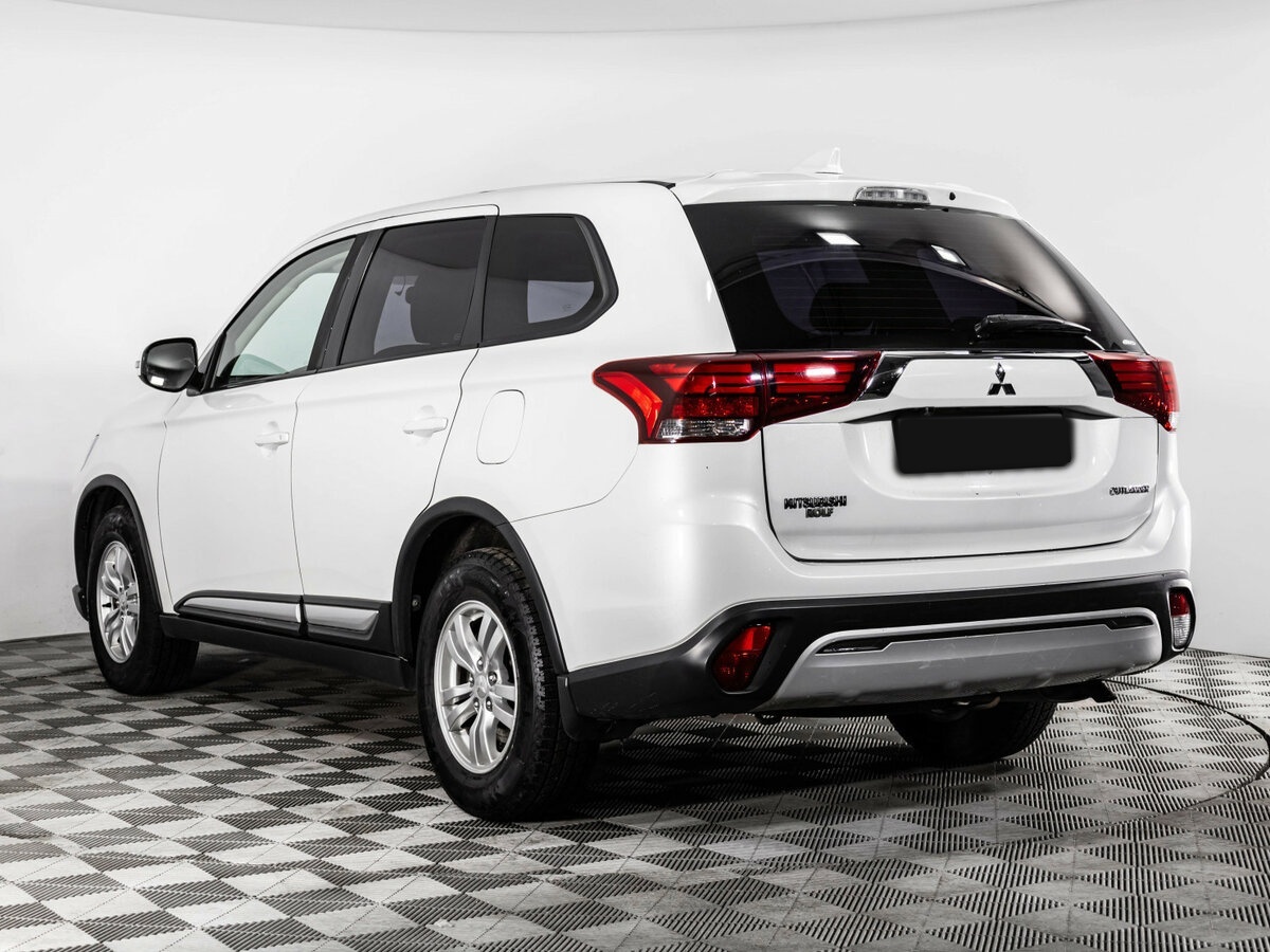 Купить Mitsubishi Outlander с пробегом. Фото: #6