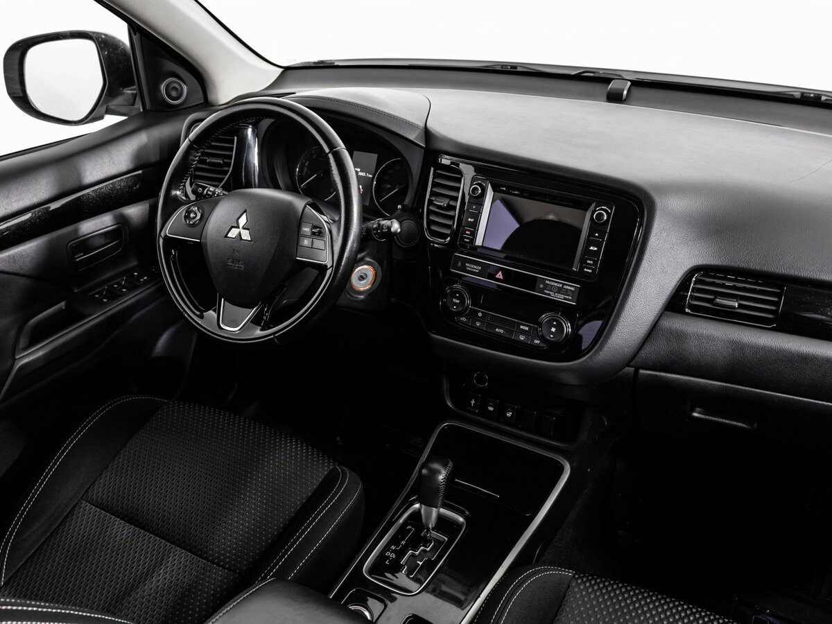 Купить Mitsubishi Outlander с пробегом. Фото: #8