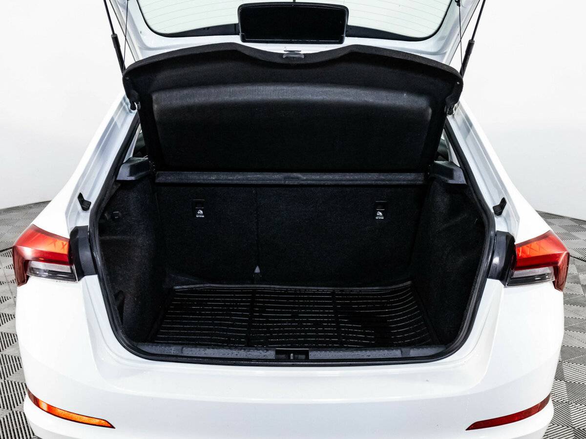 Купить Skoda Rapid с пробегом. Фото: #15