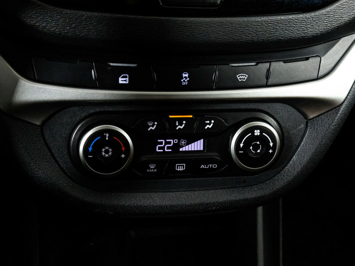 Купить Lada (ВАЗ) Vesta с пробегом. Фото: #11