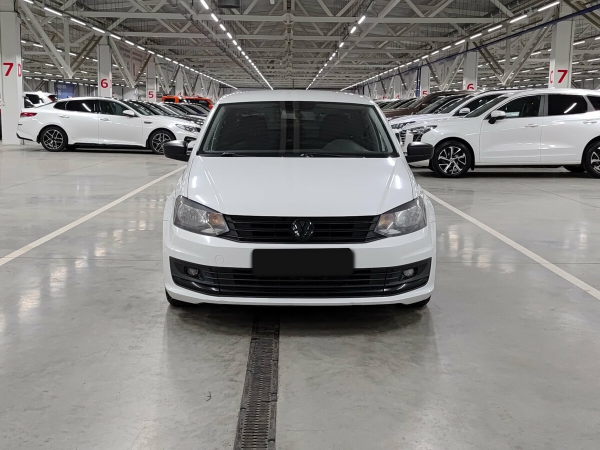 Купить Volkswagen Polo с пробегом. Фото: #1