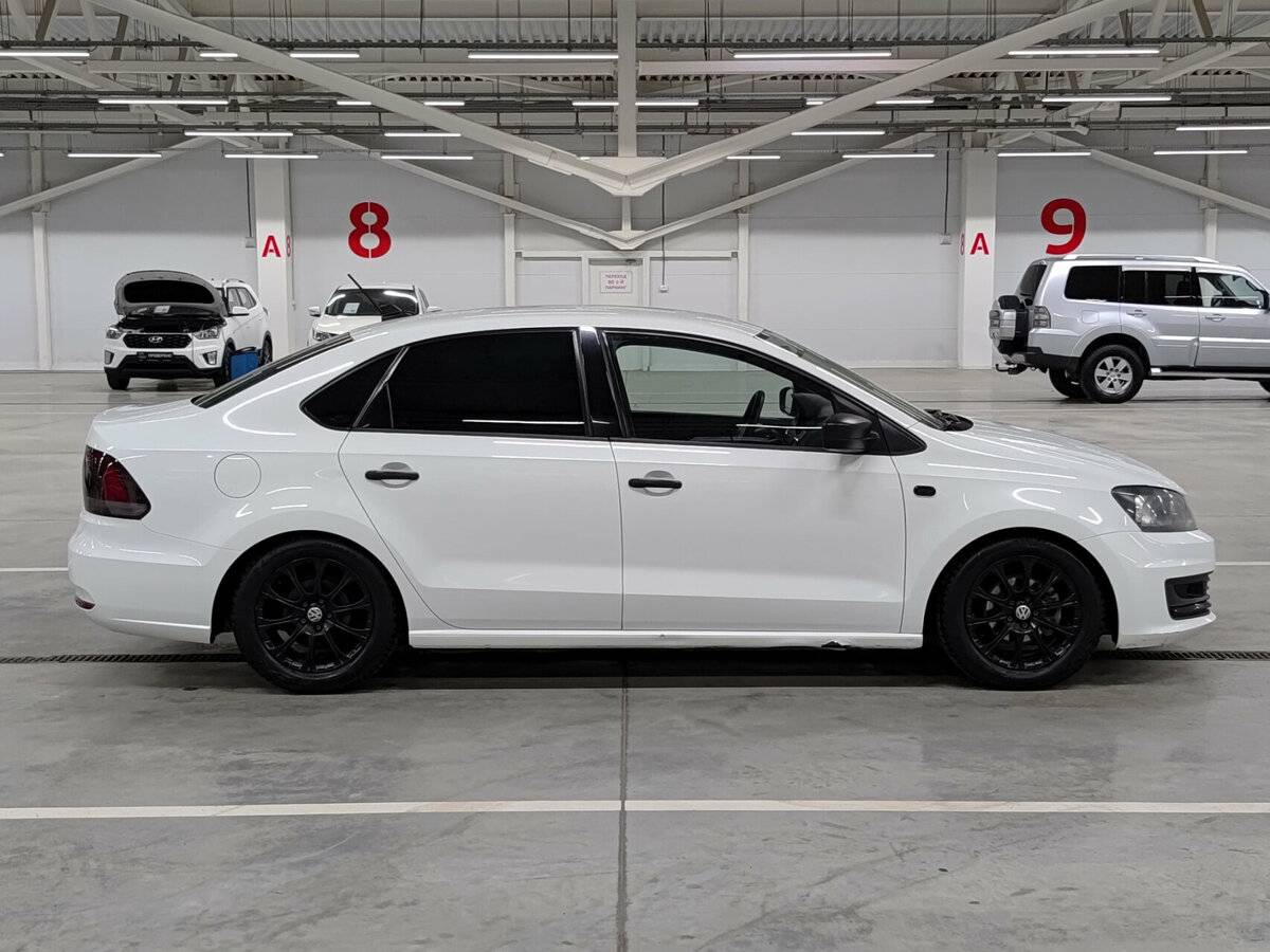 Купить Volkswagen Polo с пробегом. Фото: #3